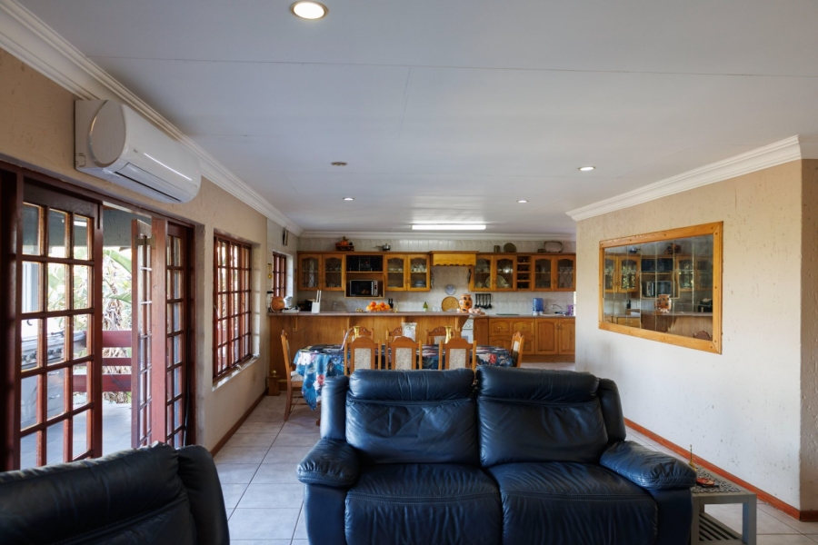 5 Bedroom Property for Sale in Schoemansville North West